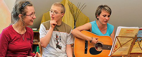 Schüler beim Musikunterricht